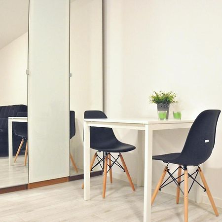 Nice And Comfy Studio Close To Old Town And Metro. Varşovia Exterior foto