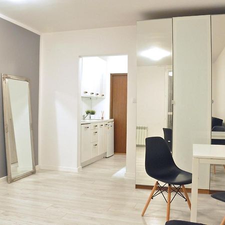 Nice And Comfy Studio Close To Old Town And Metro. Varşovia Exterior foto