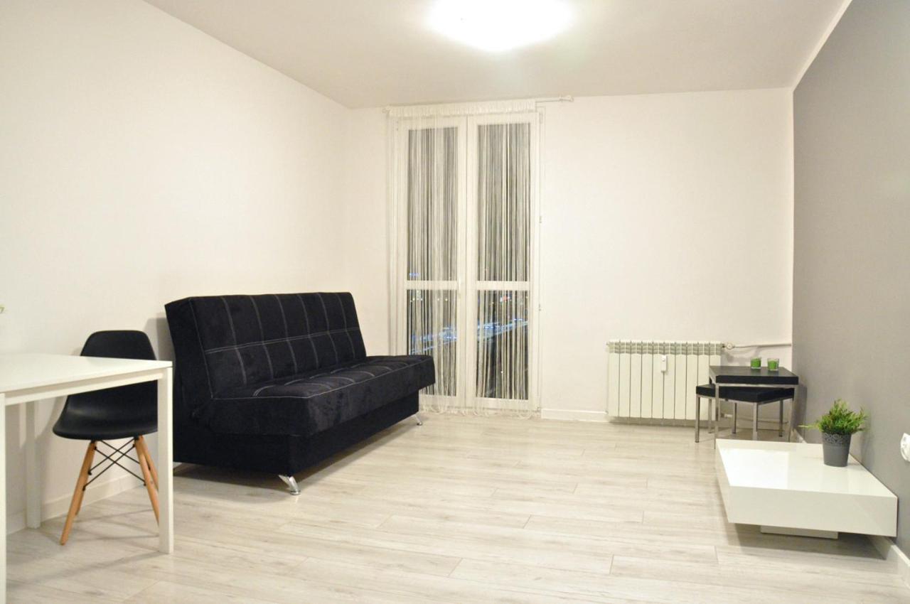 Nice And Comfy Studio Close To Old Town And Metro. Varşovia Exterior foto